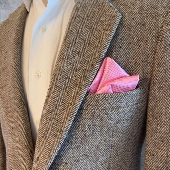 Pocket Square 8.5x8.5in Solid Pink PolySilk - Picture 1 of 3